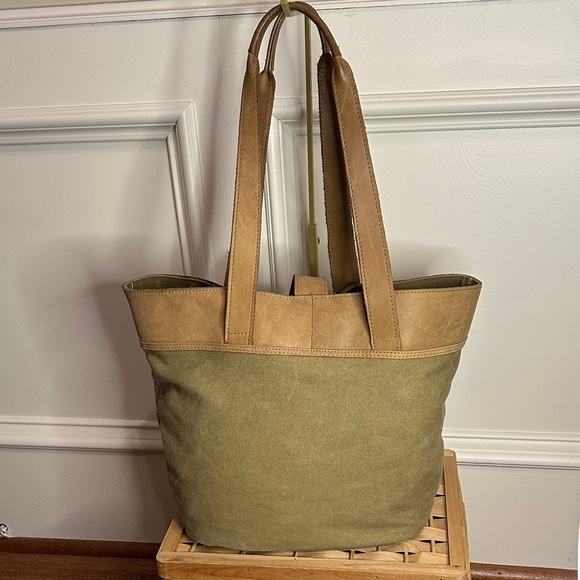 L.L. Bean Leather Handle Canvas Tote Bag Khaki Olive Green Vintage - Picture 2 of 6
